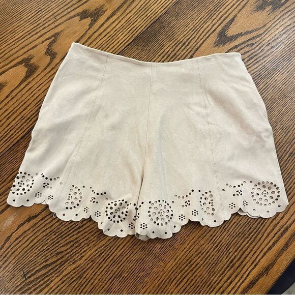 MANGO MNG SUIT Laser Cut Faux Suede Shorts Size 6 Tan - Picture 4 of 9